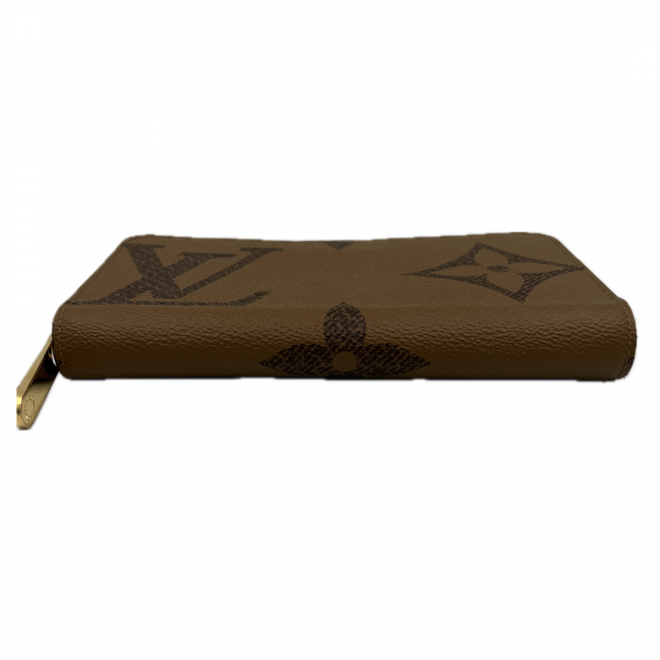 louis_vuitton_zippy_canvas_wallet_10