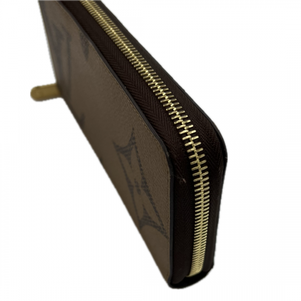 louis_vuitton_zippy_canvas_wallet_12